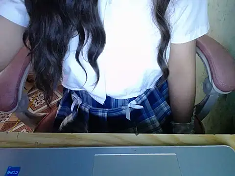 Snapshot of ahoa_Tk chatting on 12.19.25 ahoa Tk online show from 12.19.25