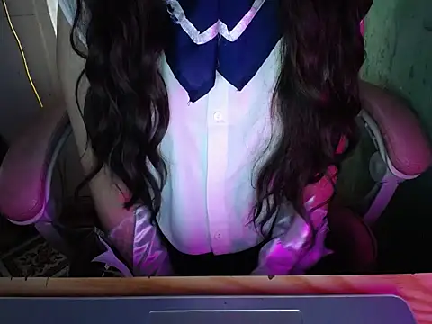 Snapshot of ahoa_Tk chatting on 12.23.25 ahoa Tk online show from 12.23.25