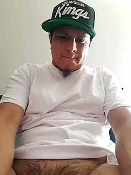 Snapshot of Caramelcumm0093 chatting on 11.01.25 Caramelcumm0093 online show from 11.01.25