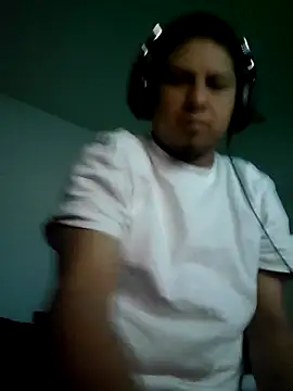 Snapshot of Caramelcumm0093 chatting on 11.02.25 Caramelcumm0093 online show from 11.02.25