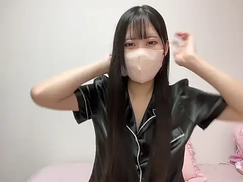 Snapshot of noa_uxu chatting on 11.08.25 noa uxu online show from 11.08.25