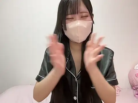 Snapshot of noa_uxu chatting on 11.20.25 noa uxu online show from 11.20.25