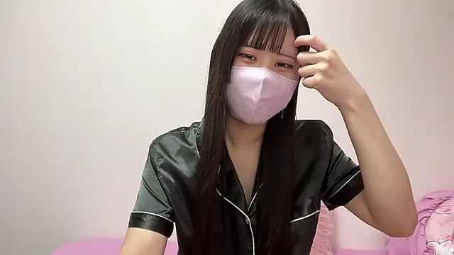 Snapshot of noa_uxu chatting on 11.28.25 noa uxu online show from 11.28.25