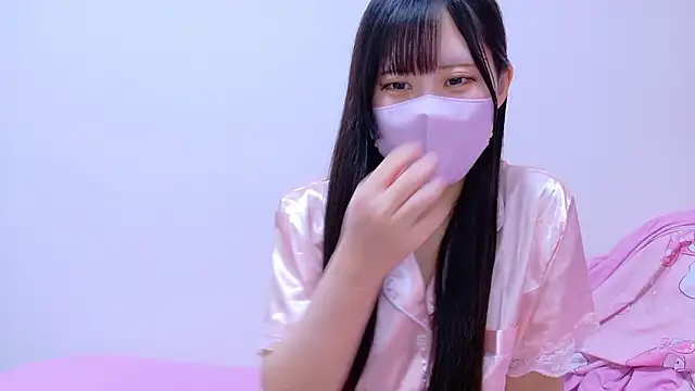 Snapshot of noa_uxu chatting on 12.04.25 noa uxu online show from 12.04.25