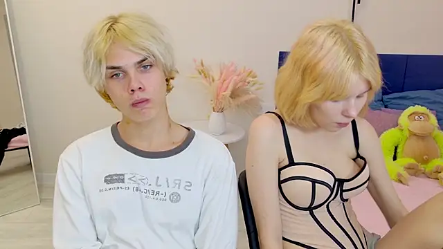 Bonnie And C1yde online show from 09.13.25