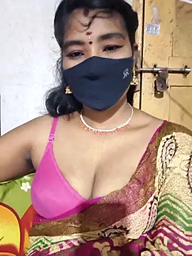 Snapshot of srav43 chatting on 10.15.25 srav43 online show from 10.15.25