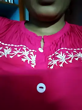 Snapshot of srav43 chatting on 11.26.25 srav43 online show from 11.26.25