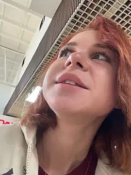 Snapshot of RosieSecret chatting on 09.15.25 RosieSecret online show from 09.15.25