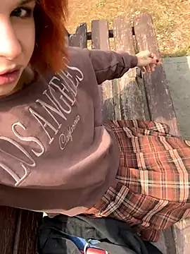 Snapshot of RosieSecret chatting on 09.19.25 RosieSecret online show from 09.19.25