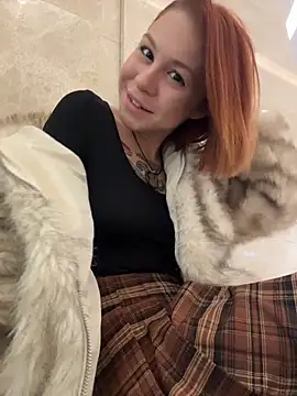 Snapshot of RosieSecret chatting on 11.20.25 RosieSecret online show from 11.20.25