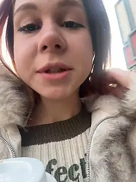 Snapshot of RosieSecret chatting on 12.04.25 RosieSecret online show from 12.04.25