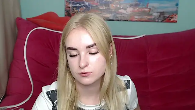 SofySofty online show from 10.25.25