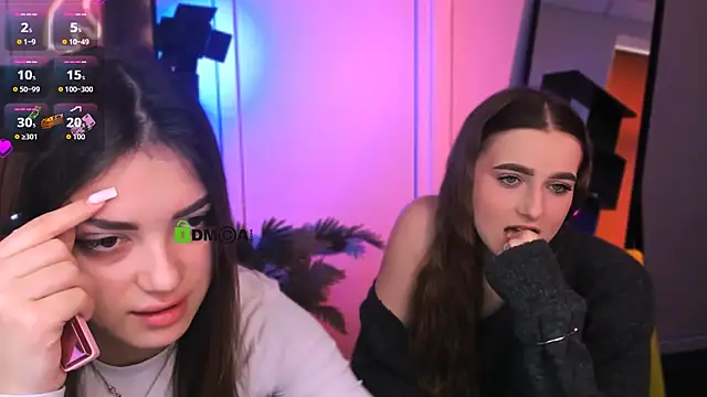 Snapshot of rose_style chatting on 12.15.25 rose style online show from 12.15.25