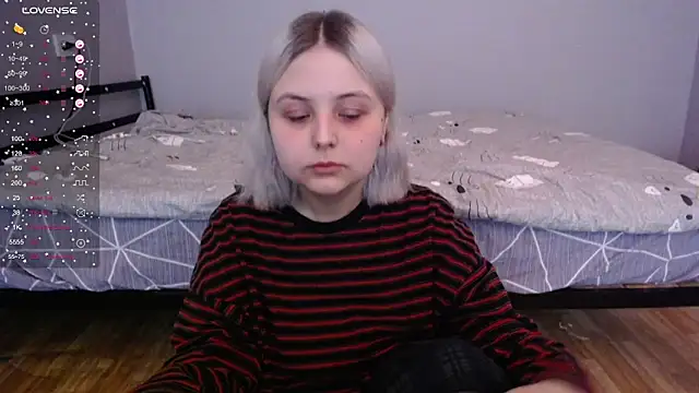 Snapshot of vendymories chatting on 12.22.25 vendymories online show from 12.22.25