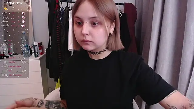 Snapshot of vendymories chatting on 02.10.26 vendymories online show from 02.10.26