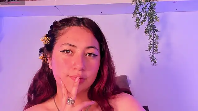 Nicolle Evanss  online show from 02.03.26