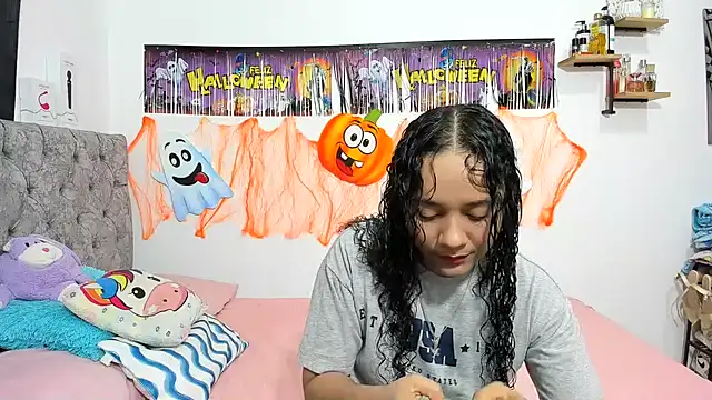 nay and aleja1 online show from 10.29.25