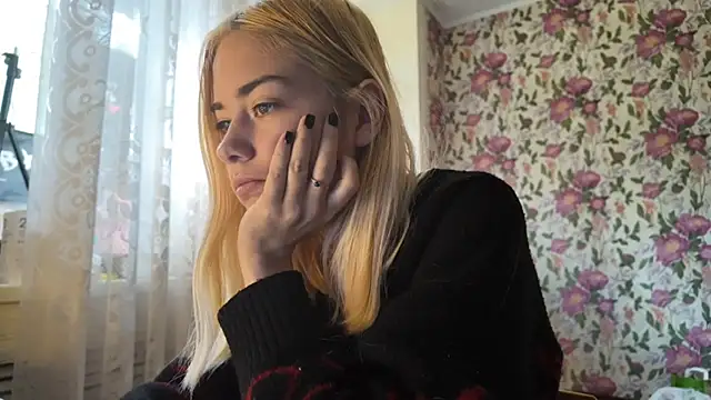 Witching Moon online show from 10.04.25