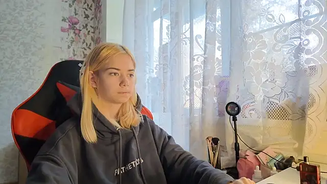 Witching Moon online show from 10.09.25