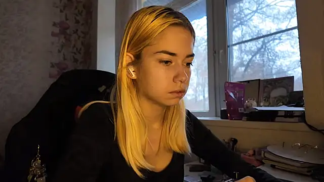 Witching Moon online show from 12.01.25