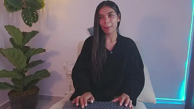 Nicolle swt online show from 01.06.26