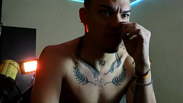 AlphaMasterXxx online show from 11.17.25