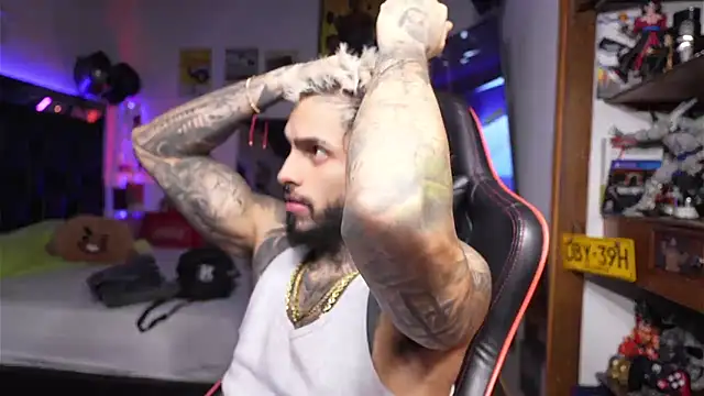 logan hugh8 online show from 03.23.26