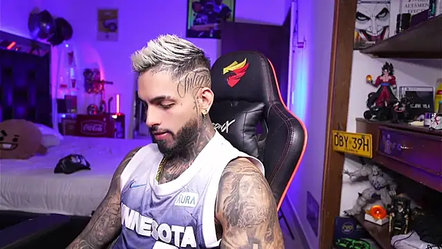 logan hugh8 online show from 03.27.26