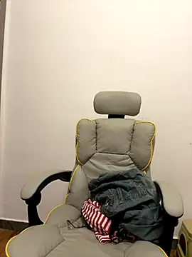 Snapshot of coco-o chatting on 09.15.25 coco-o online show from 09.15.25