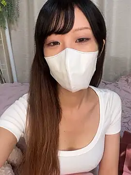 Snapshot of emiiiii1001 chatting on 09.13.25 emiiiii1001 online show from 09.13.25