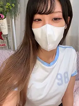 Snapshot of emiiiii1001 chatting on 09.18.25 emiiiii1001 online show from 09.18.25