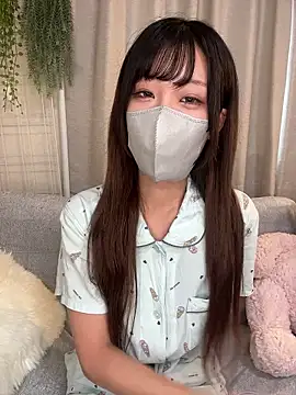 Snapshot of emiiiii1001 chatting on 11.01.25 emiiiii1001 online show from 11.01.25