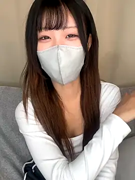 Snapshot of emiiiii1001 chatting on 11.29.25 emiiiii1001 online show from 11.29.25