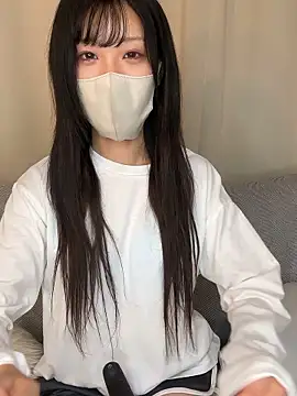 Snapshot of emiiiii1001 chatting on 12.17.25 emiiiii1001 online show from 12.17.25