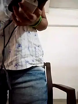 Love Foreverr12 online show from 11.13.25