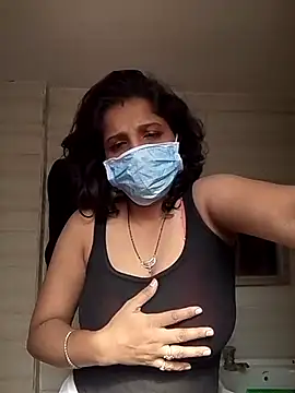 Love Foreverr12 online show from 11.19.25