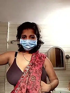 Love Foreverr12 online show from 11.25.25