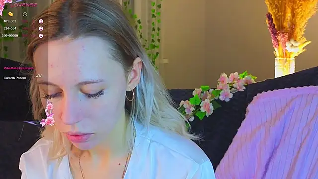 NyxaThorn online show from 12.05.25