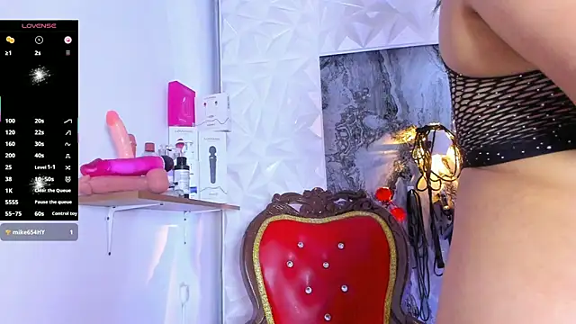 Snapshot of Luciana_r chatting on 04.01.26 Luciana r online show from 04.01.26