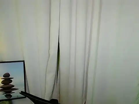 Snapshot of SultryCyraFoxmore chatting on 06.23.26 SultryCyraFoxmore online show from 06.23.26