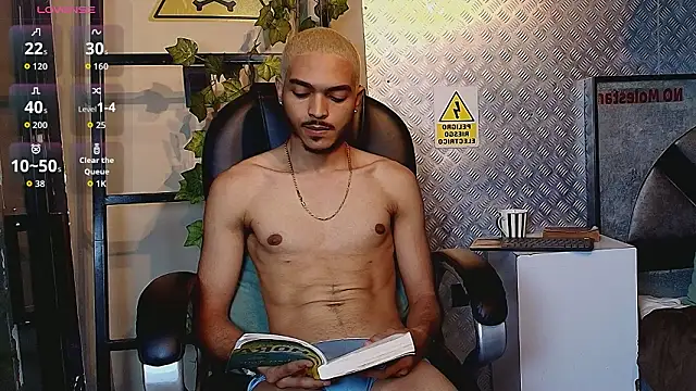 Snapshot of MarcusRain_ chatting on 02.03.26 MarcusRain online show from 02.03.26