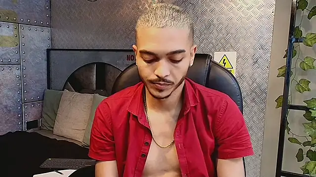 Snapshot of MarcusRain_ chatting on 02.14.26 MarcusRain online show from 02.14.26