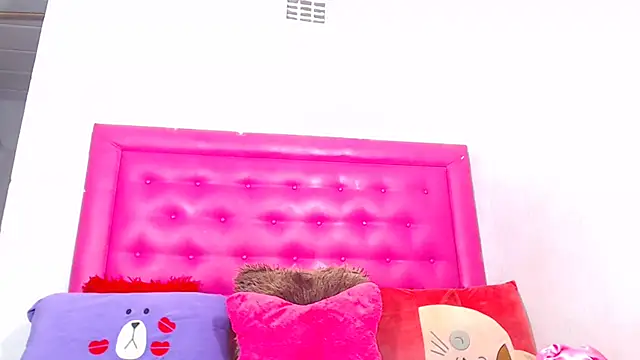 LoloQueen5 online show from 03.18.26