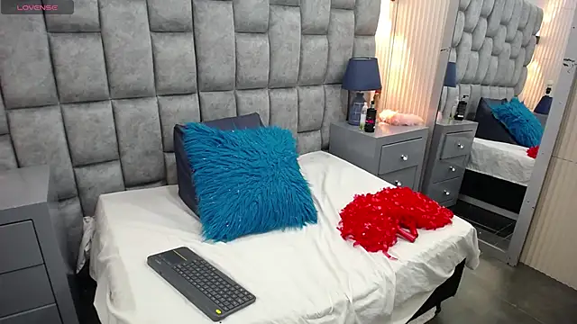 Snapshot of canela_a73 chatting on 10.31.25 canela a73 online show from 10.31.25