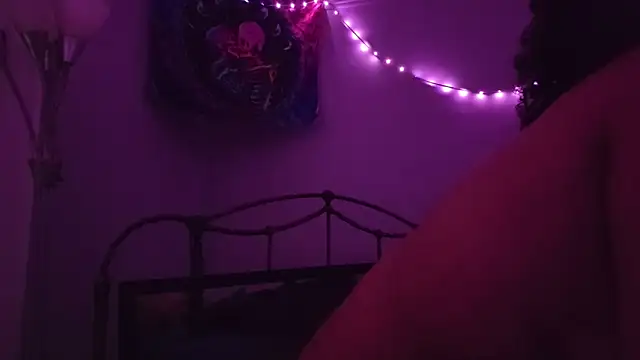 puddled wonderland online show from 11.04.25