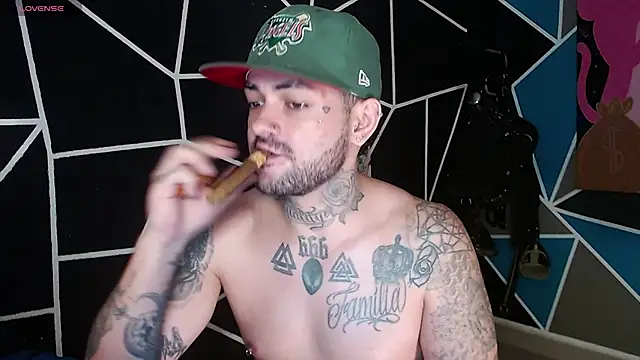 nicolastorres99 online show from 10.28.25