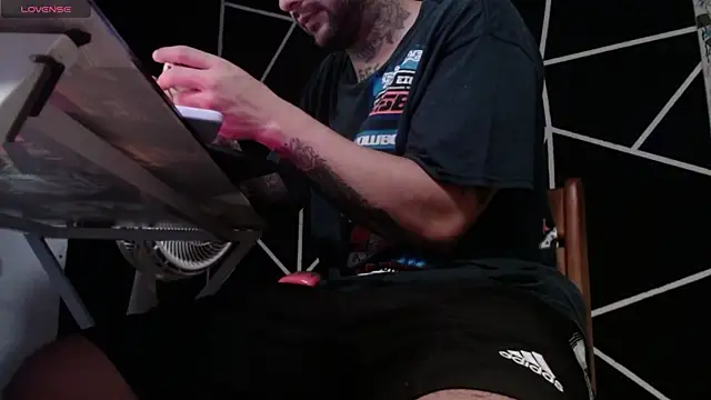 nicolastorres99 online show from 11.05.25