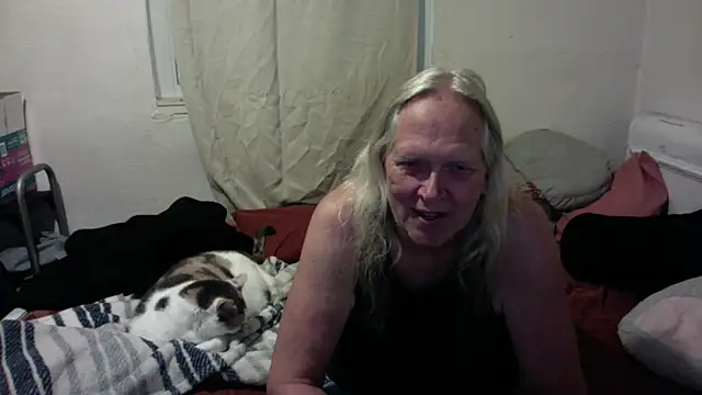 OldLadySara online show from 05.27.26