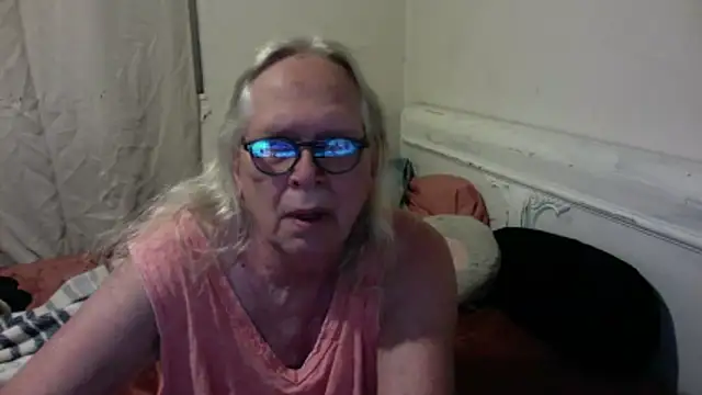 OldLadySara online show from 05.30.26