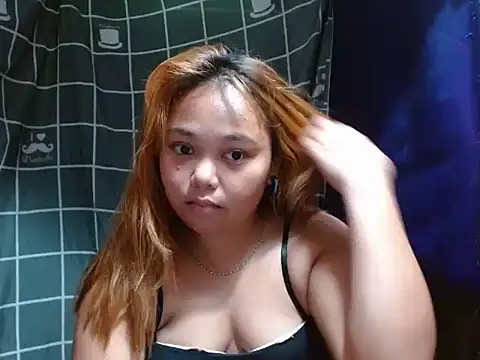 Snapshot of Hajaima chatting on 12.05.25 Hajaima online show from 12.05.25